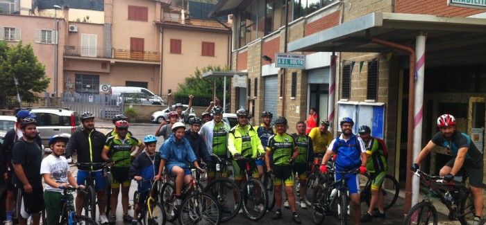 AperiBike insieme ai ragazzi del Centro Giovanile Altrove