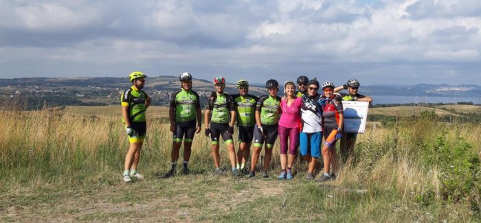 Giro del Lago di Martignano e Monte Razzano